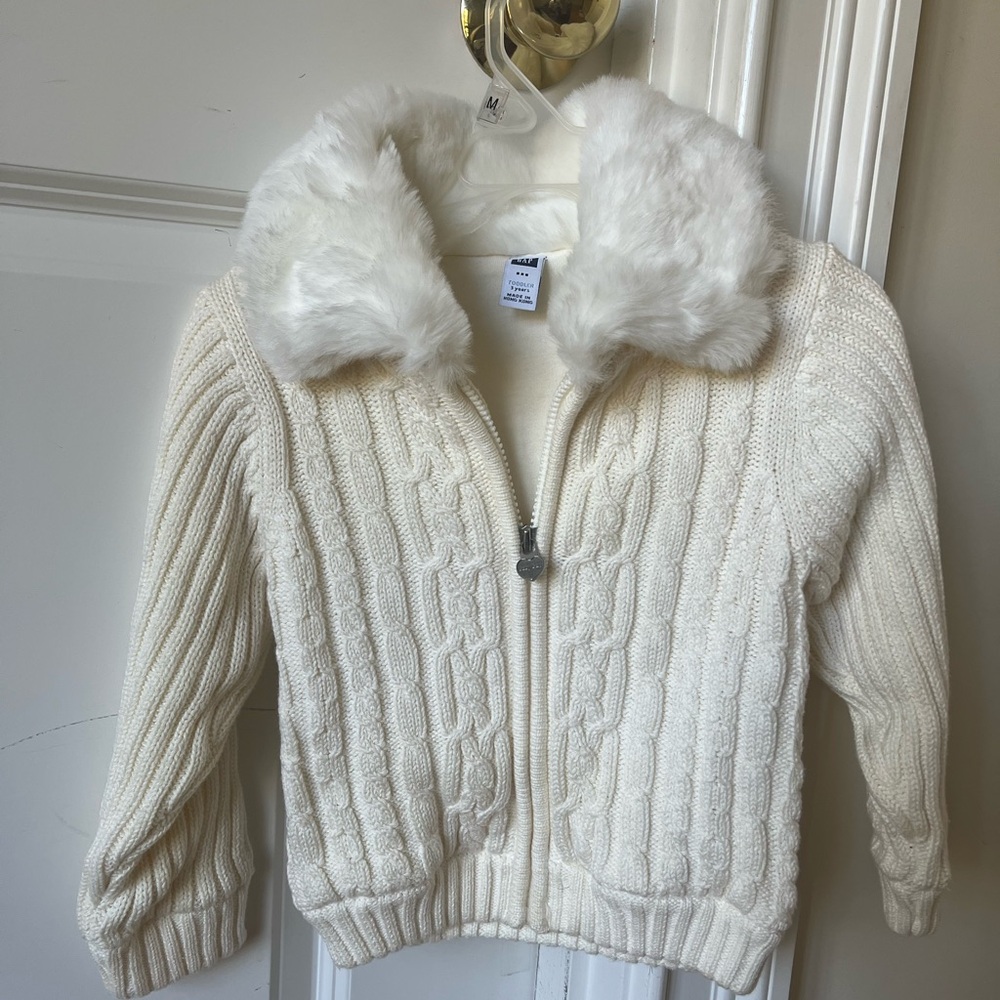 GAP Cream Cable Knit Sweater with Faux Fur Collar